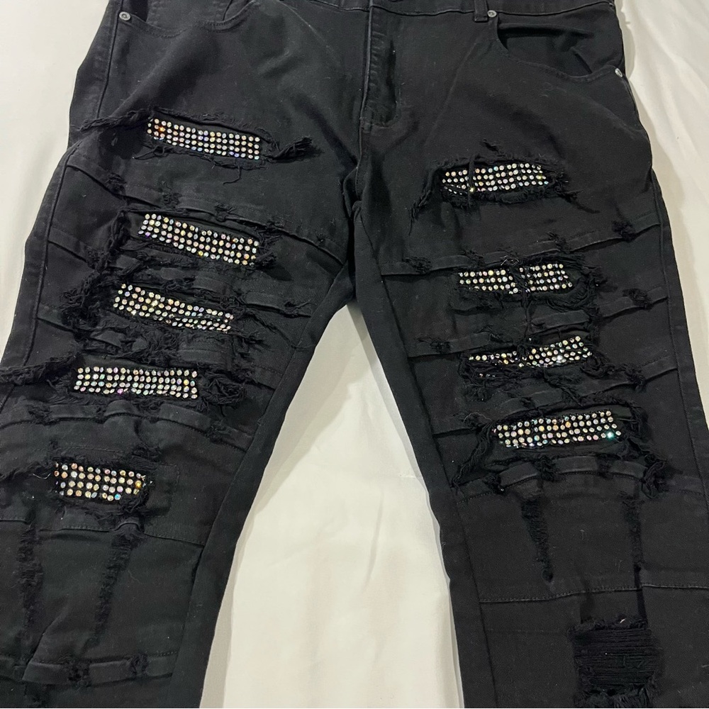 Focus Jeans Mens Black Stacked Distressed Rhinestone Sz 40x32 Street wear Denim
